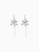 FLOWER DROP EARRINGS