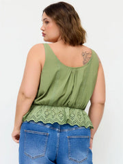 Eyelet Scoop Neck Tie Front Tassel Ruffle Hem Cami Blouse Curve & Plus