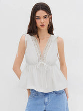 Cotton-blend V-neck Lace Trim Ruffle Hem Knotted Tank Top