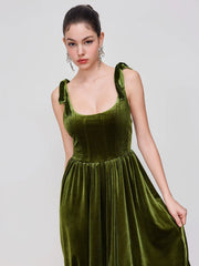 Velvet Scoop Neckline Solid Knotted Midi Dress