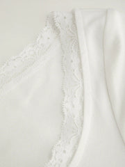 V-neck Lace Lettuce Trim Short Sleeve Tee