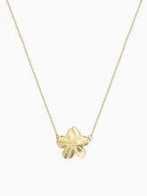 FLORAL PENDANT NECKLACE