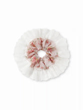 FLORAL LACE SCRUNCHIE