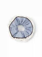 GINGHAM LACE SCRUNCHIE
