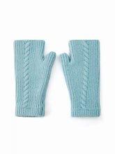 CLASSIC KNITTED FINGERLESS GLOVES