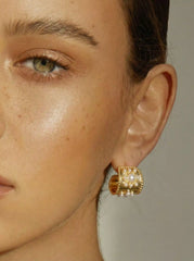 FAUX PEARL C-SHAPED HOOP EARRINGS
