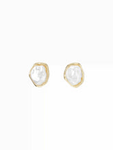 BAROQUE FAUX PEARL STUD EARRINGS