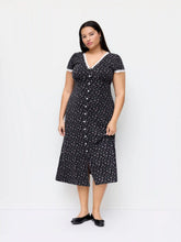 Ditsy Floral V-neck Lace Trim Maxi Dress Curve & Plus