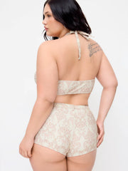 Conjunto de bikini de bandéu con cuello halter, estampado azteca y acanaladuras y pantalones cortos de subida media Curvy