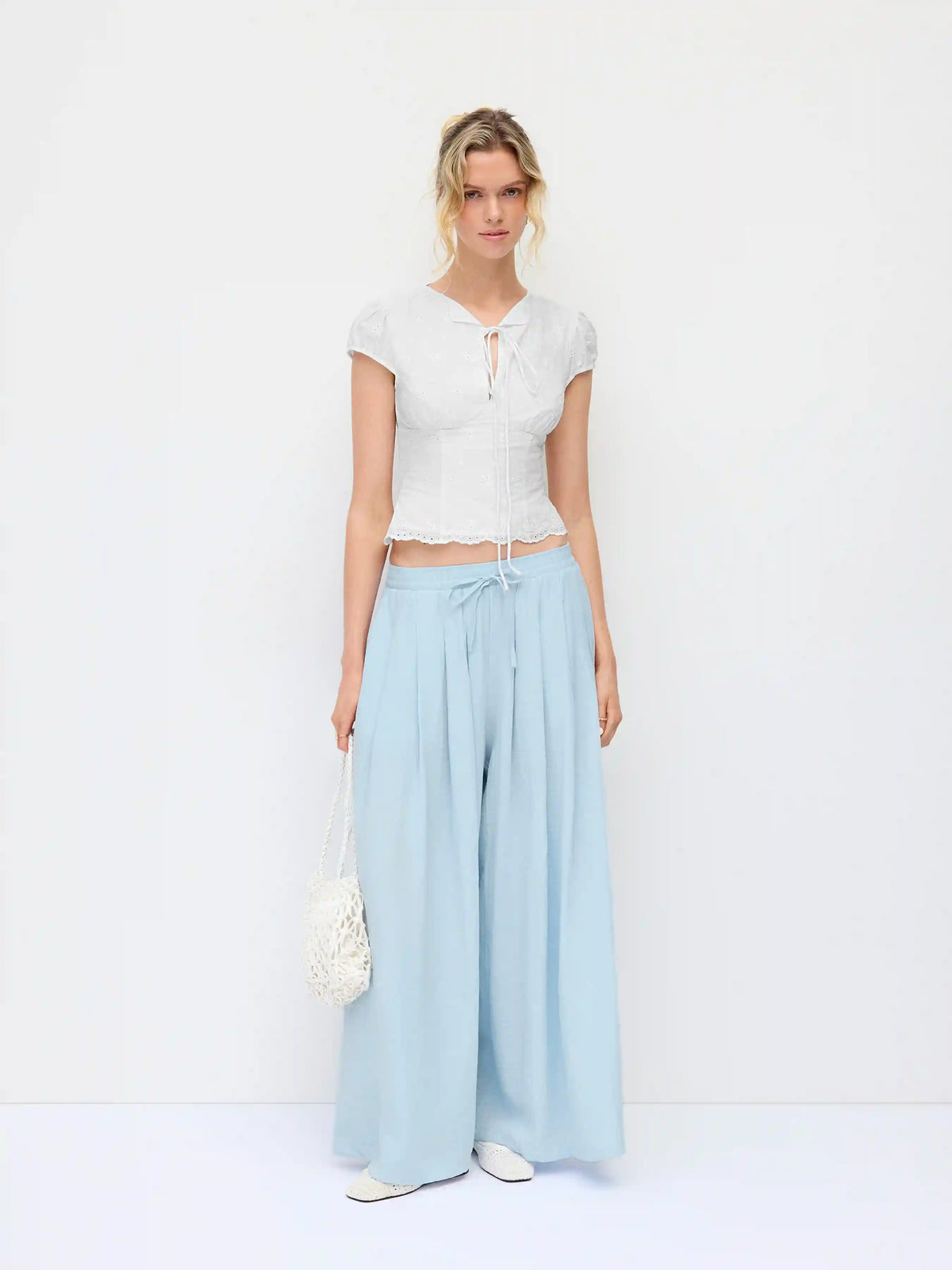 Cotton Broderie Anglaise Puff Sleeve Bowknot Blouse