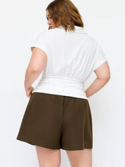 Mid Rise Pleated Button Detailed Pocket Shorts Curve & Plus