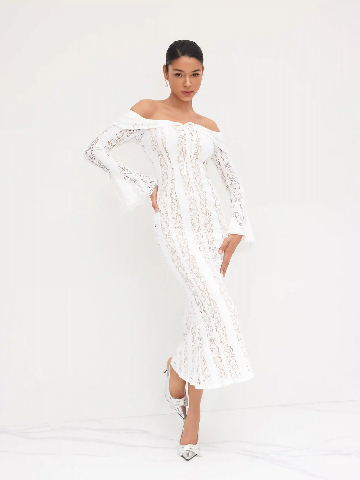 Lace Off-shoulder Floral Knotted Maxi Dress