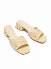 FLOWER CHUNKY HEELED SANDALS