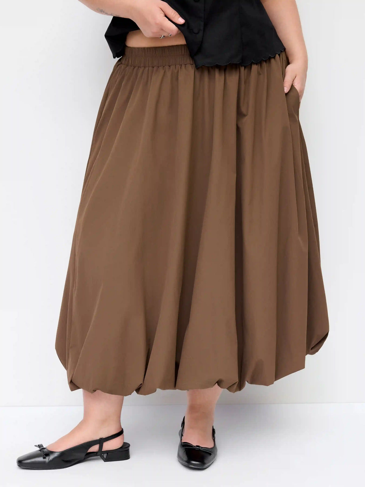 Ruched Bubble Hem Mid Rise Oversized Midi Skirt Curve & Plus